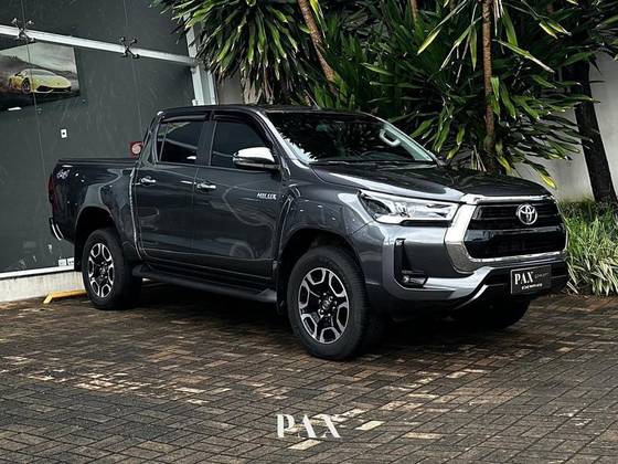 TOYOTA HILUX 2.8 D-4D TURBO DIESEL CD SRV 4X4 AUTOMÁTICO
